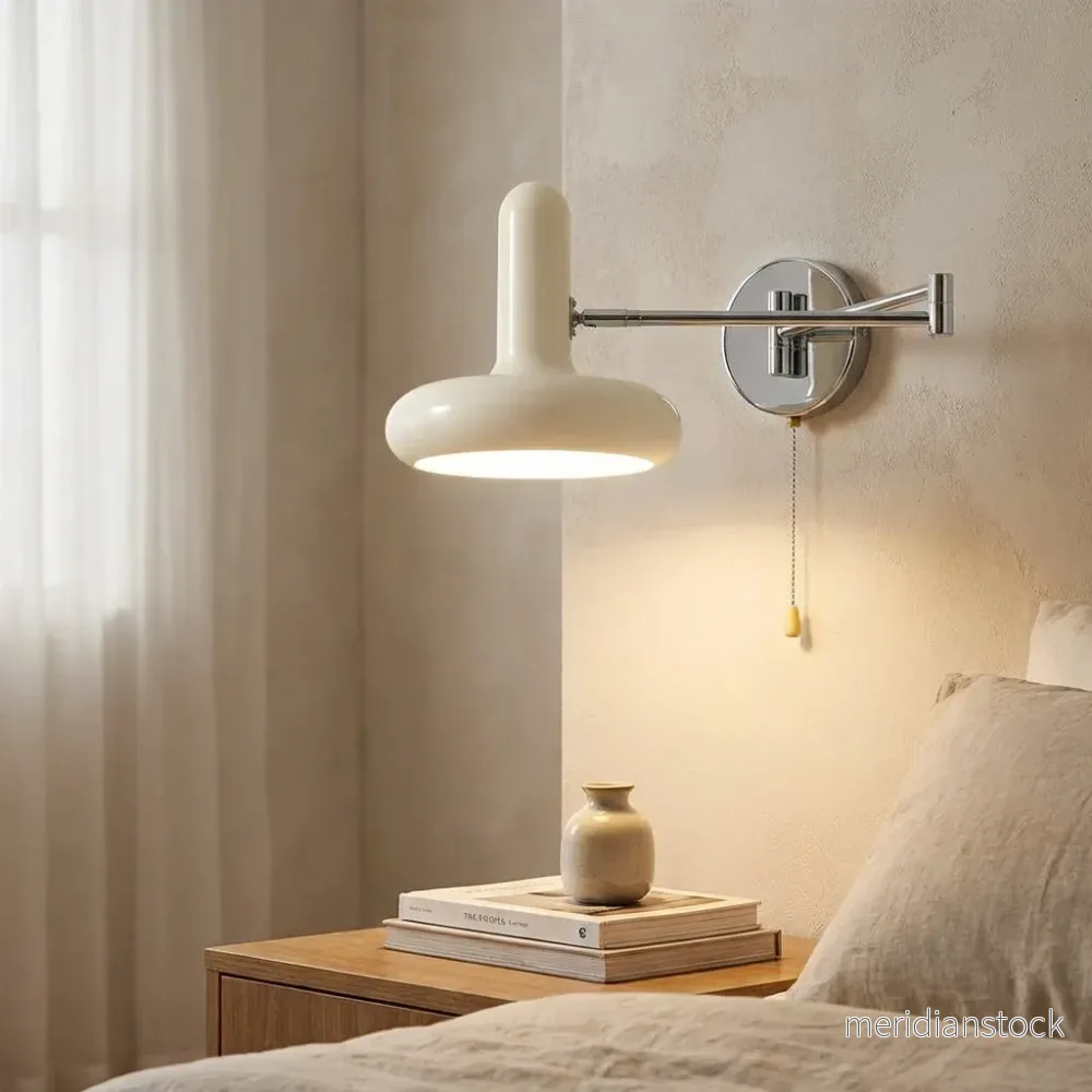 Bauhausinspirerad vägglampa – Swinglyte Bauhausinspirerad vägglampa – Swinglyte