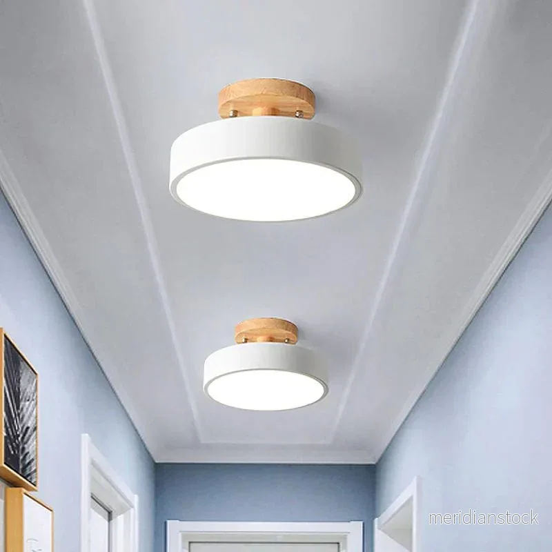 Taklampa LED halvinfälld – enkel plafond i färg Taklampa LED halvinfälld – enkel plafond i färg