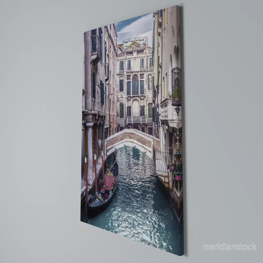 GONDOLA GLIDE Vertical Canvas Print - Bild 3