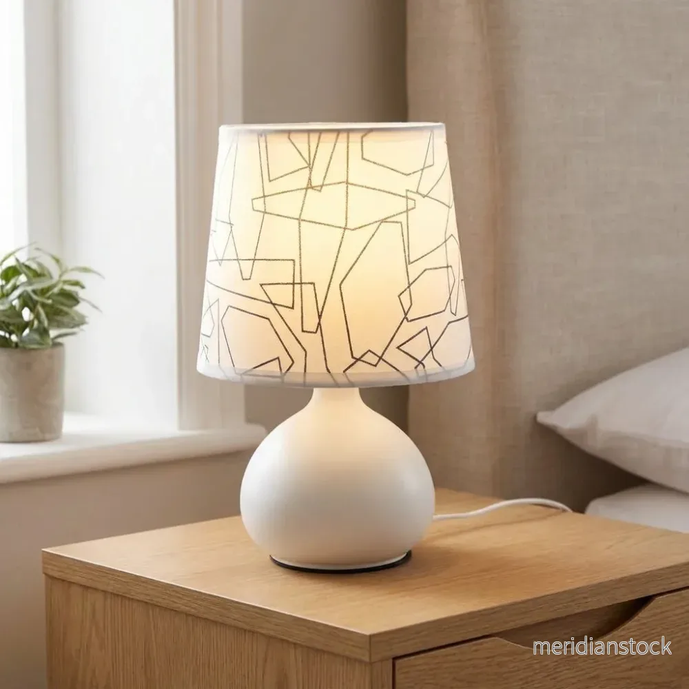 Modern geometrisk bordslampa – Geomara Modern geometrisk bordslampa – Geomara