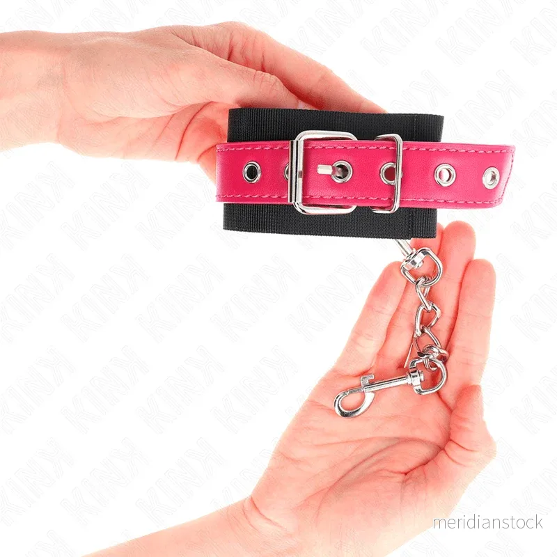 KINK - NYLON WRIST RESTRAINTS BLACK WITH LEATHERETTE BELT RASPBERRY ROSE ADJUSTABLE 19-29 CM X 5.1 CM - Bild 3