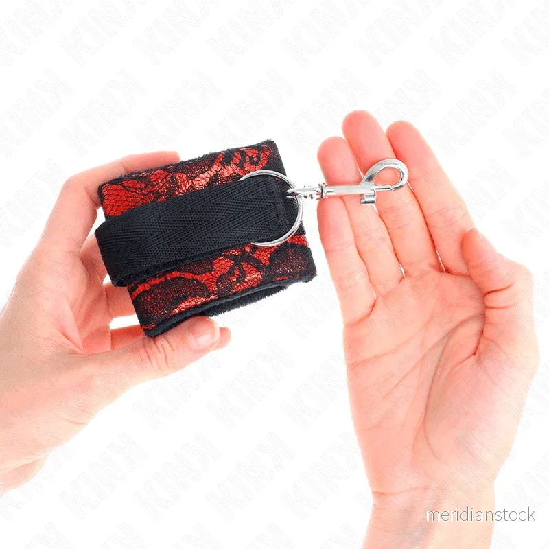 KINK - SHORT VELVET LACE WRIST RESTRAINTS AND NYLON BIND RED / BLACK 23 X 6.5 CM - Bild 3