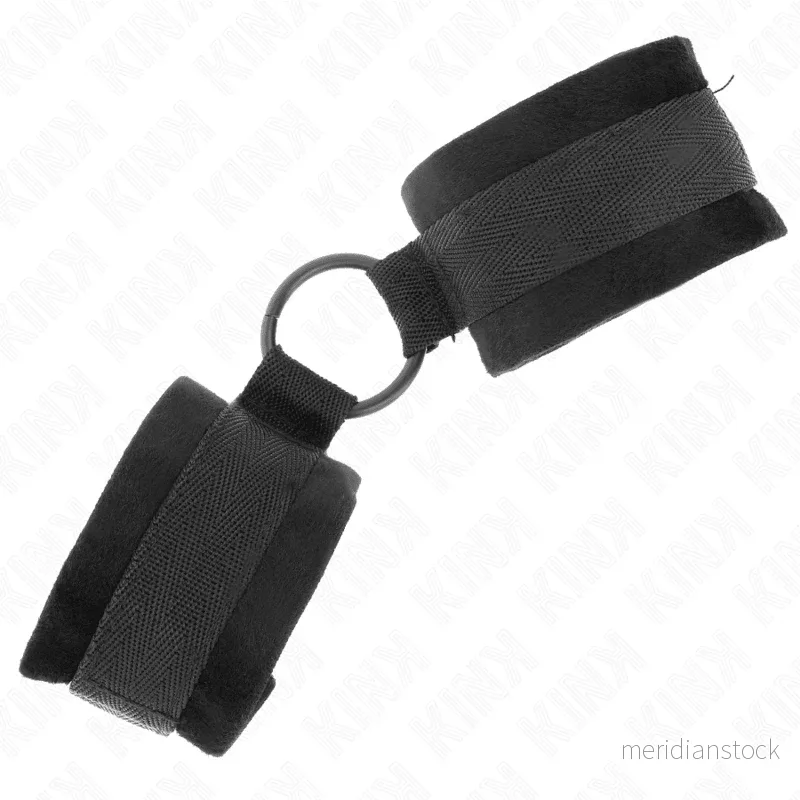 KINK - BEGINNER FUR HAND CUFFS 25 CM WITH O-RING 4 CM BLACK ADJUSTABLE 15-25 CM - Bild 2