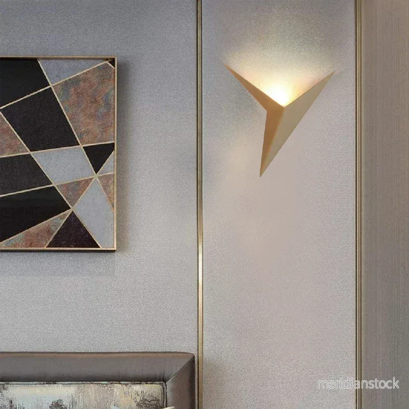 Modern triangulär vägglampa - TrigoLux - Bild 2