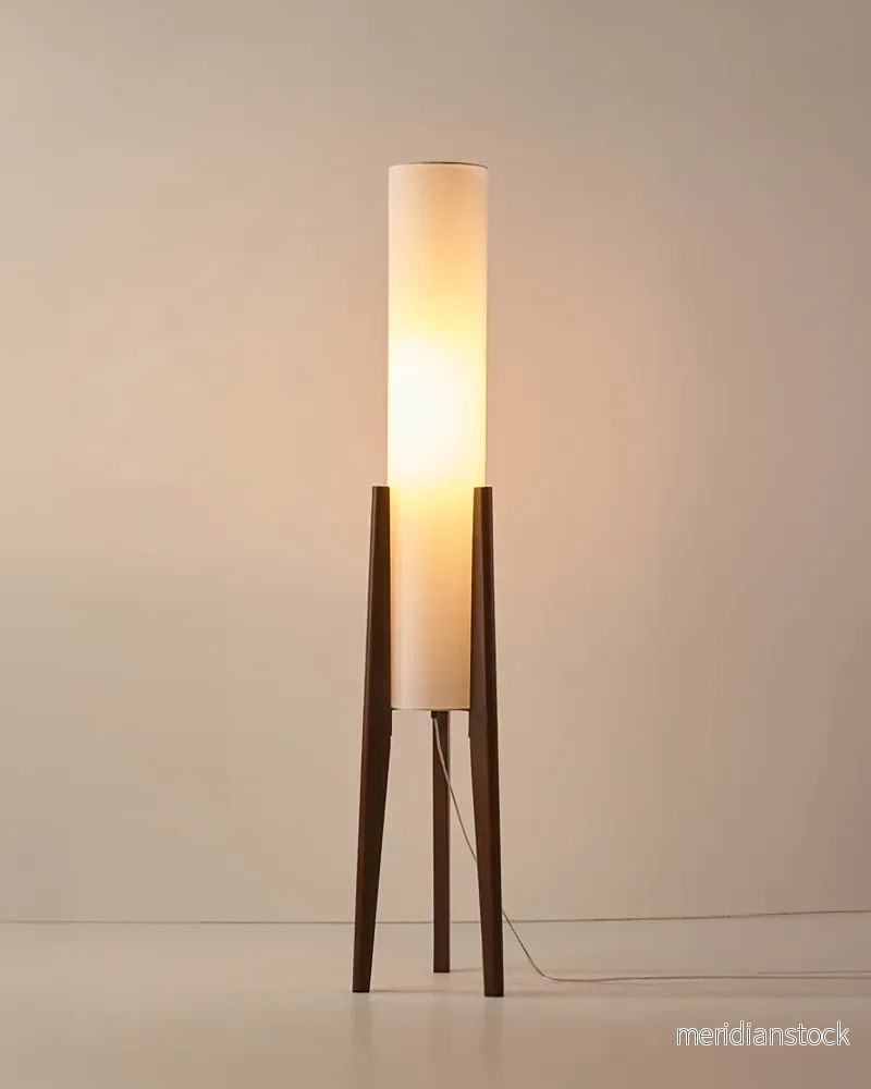 Golvlampa LED i valnöt – wabi-sabi i massivt trä Golvlampa LED i valnöt – wabi-sabi i massivt trä