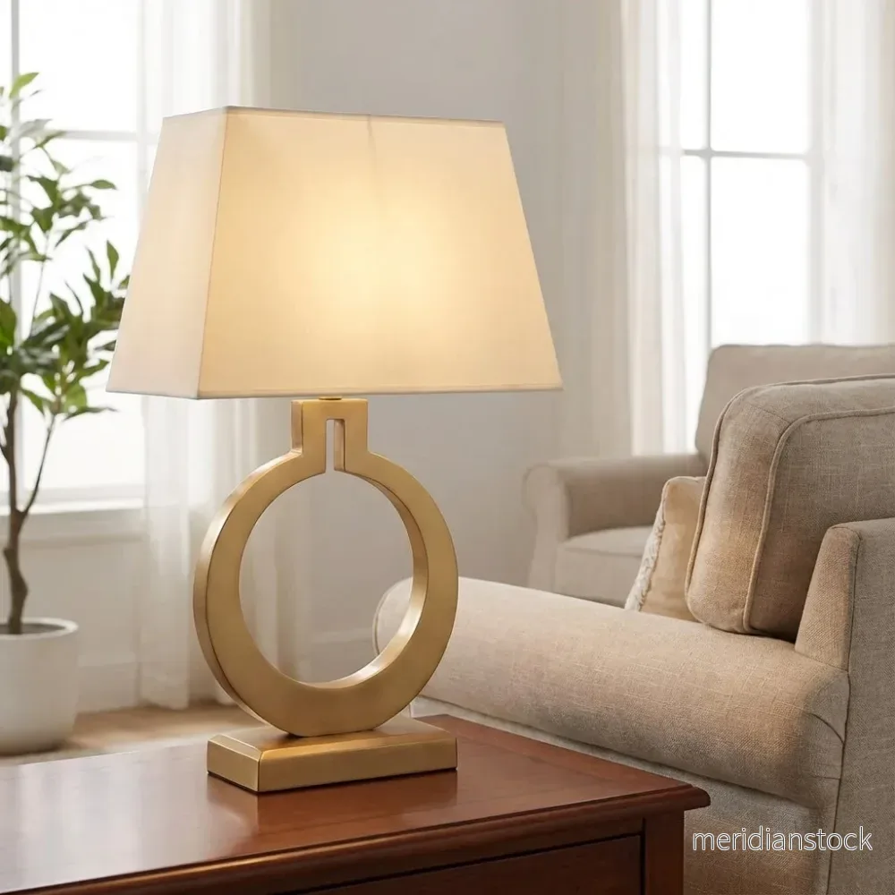 Modern villainspirerad bordslampa – Glimora