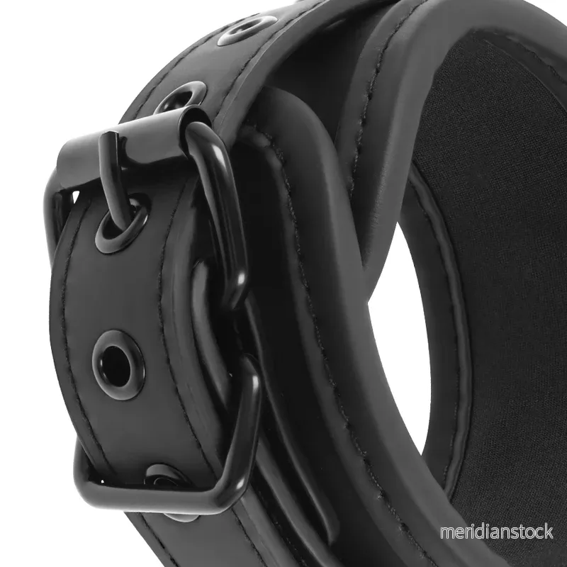 FETISH SUBMISSIVE - VEGAN LEATHER HANDCUFFS WITH NOPRENE LINING - Bild 3
