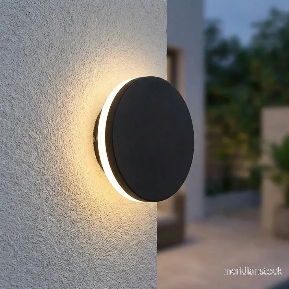 Modern utomhusvägglampa - Solinex