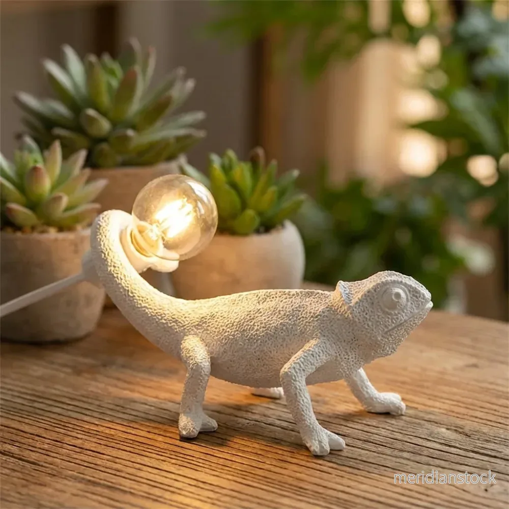 Dekorativ bordslampa med djurmotiv – Luminizard