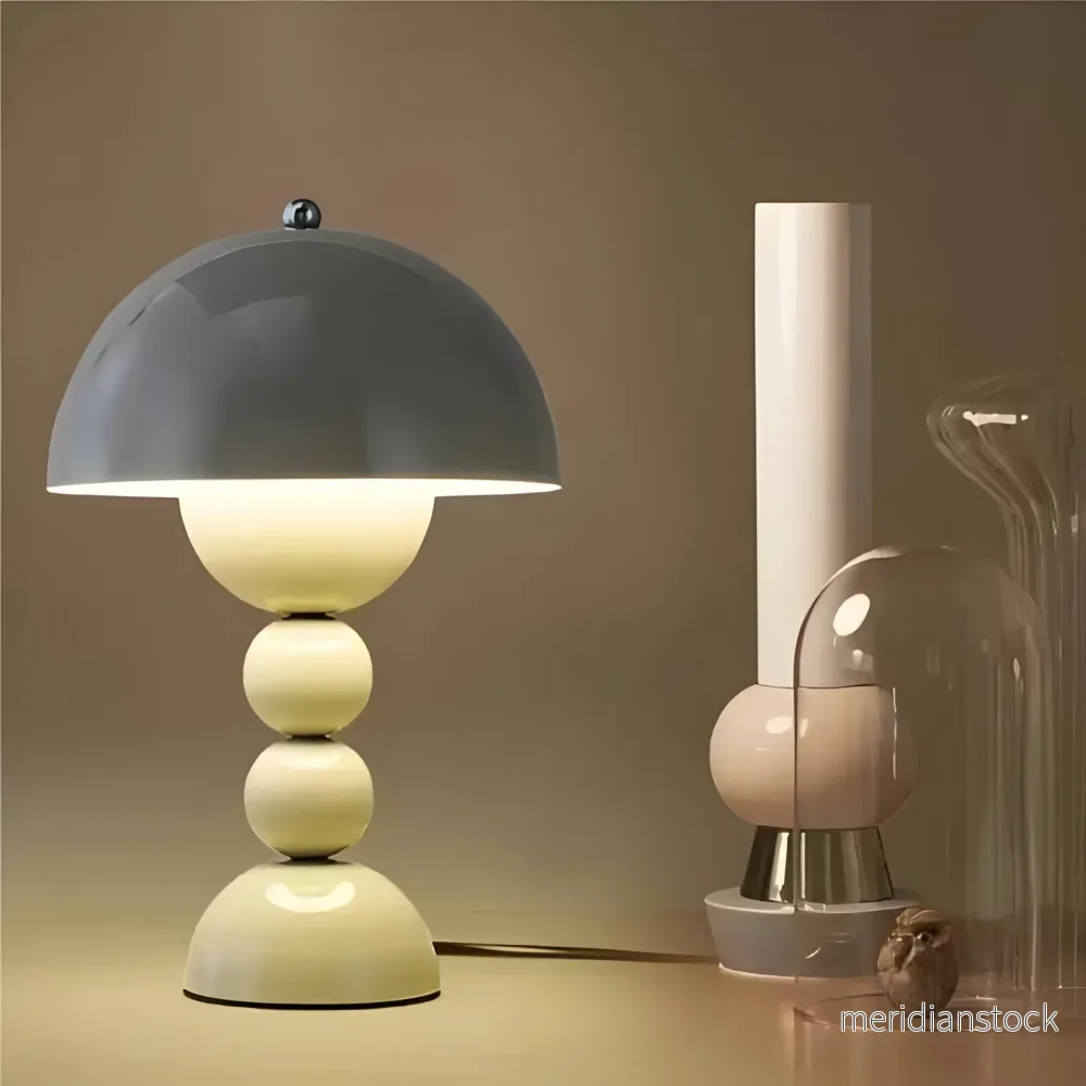 Bordslampa i skandinavisk design – FloraGlow Bordslampa i skandinavisk design – FloraGlow