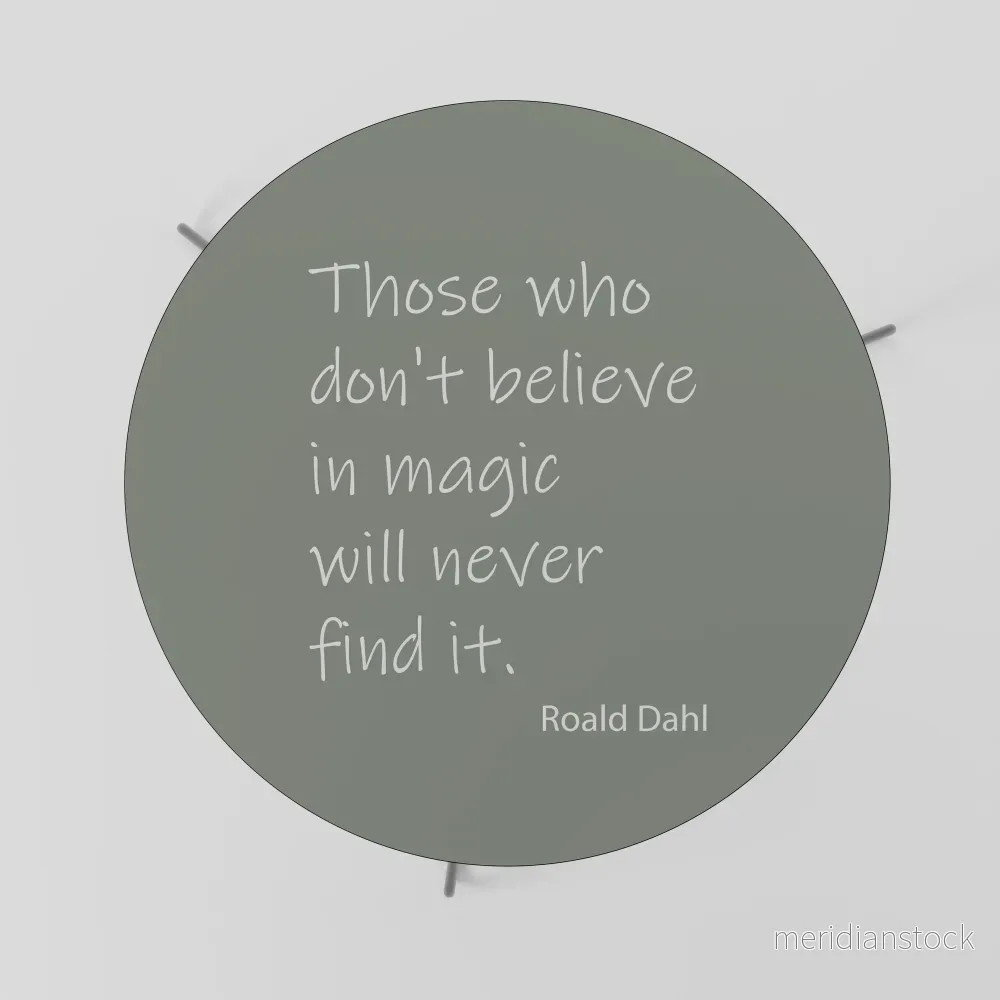 MAGIC OF BELIEF Soffbord - Bild 2