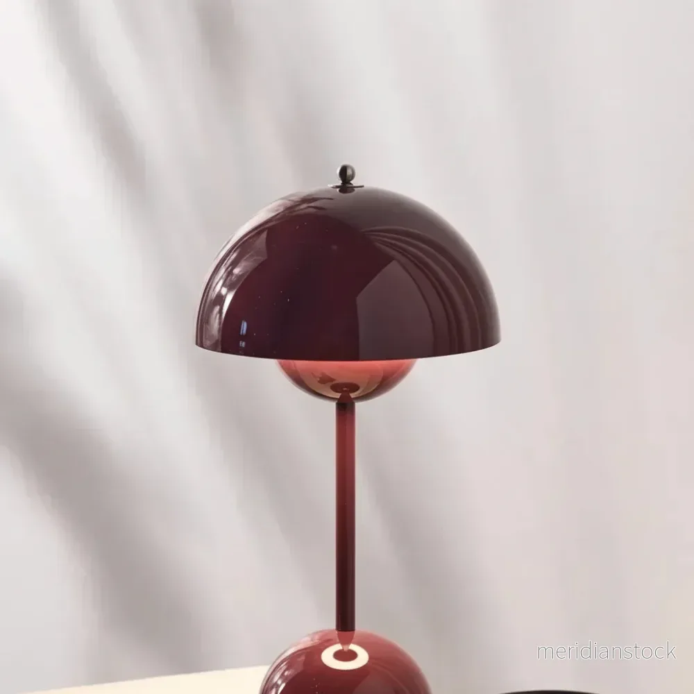Minimalistisk bordslampa i metall - GlowLuxe - Bild 3