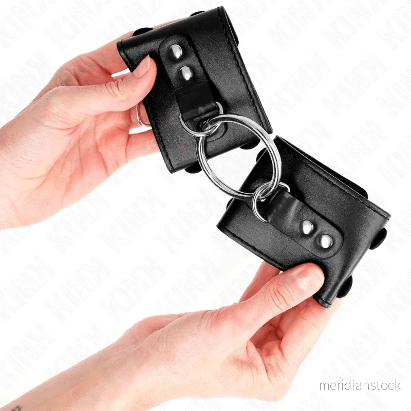 KINK - FIXED WRIST RESTRAINTS WITH RING AND STUDS ADJUSTABLE BLACK 17-22 CM X 6.5 CM - Bild 3
