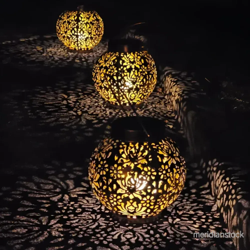Vattentät LED solcellshänglampa för trädgård - RadiantGlow