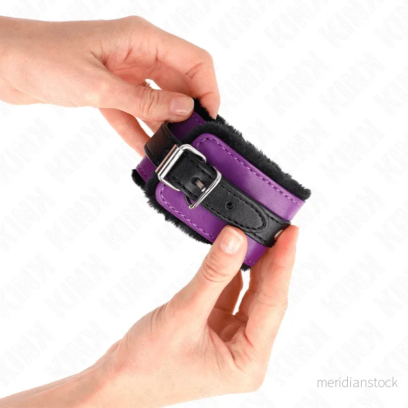 KINK - PREMIUM FUR LINED WRIST RESTRAINTS BLACK WITH PURPLE / BLACK BELT ADJUSTABLE 17-29 CM X 6 CM - Bild 3