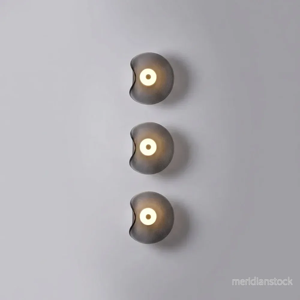 Amber vägglampa i rökt glas – Luminarae - Bild 2