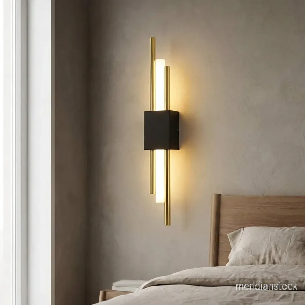 Modern vertikal vägglampa – Aurevex
