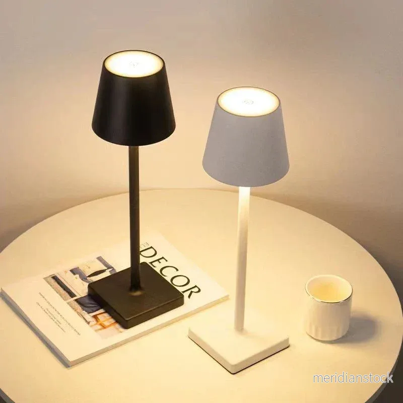 Dimbar bärbar LED-bordslampa – LumiAura Dimbar bärbar LED-bordslampa – LumiAura