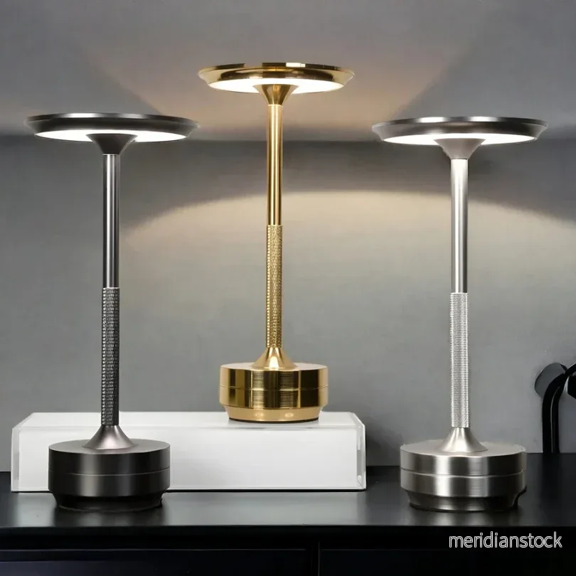 Stämningsfull lyxig bordslampa – LumoVibe Stämningsfull lyxig bordslampa – LumoVibe
