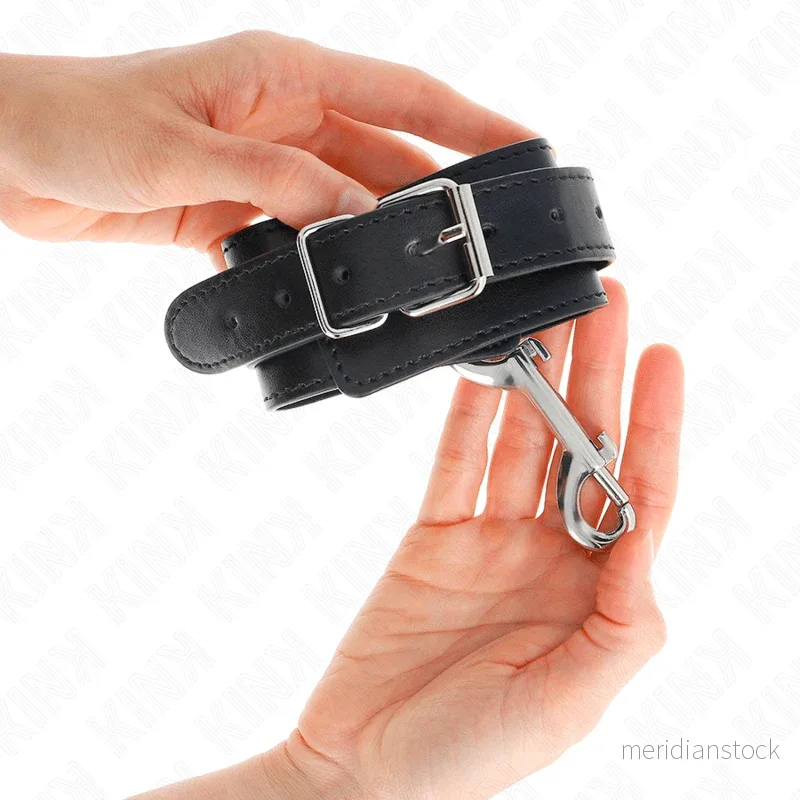KINK - WRIST RESTRAINTS-SINGLE RIVET ROW AND BIG BUCKLE BLACK ADJUSTABLE 17-28 CM X 5 CM - Bild 3