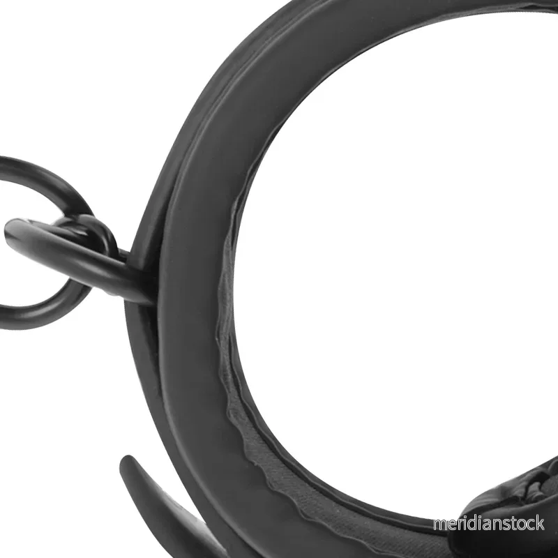 FETISH SUBMISSIVE - VEGAN LEATHER HANDCUFFS WITH NOPRENE LINING - Bild 2