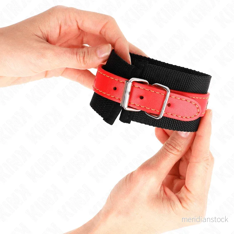KINK - NYLON WRIST RESTRAINTS BLACK WITH LEATHERETTE RED ADJUSTABLE 19-24 CM X 5.5 CM - Bild 2