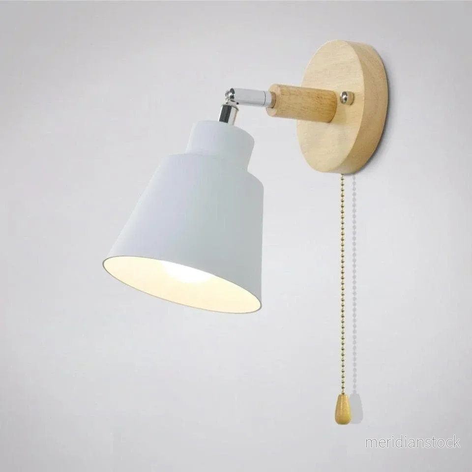Vägglampa med dragströmbrytare - TwistGlow