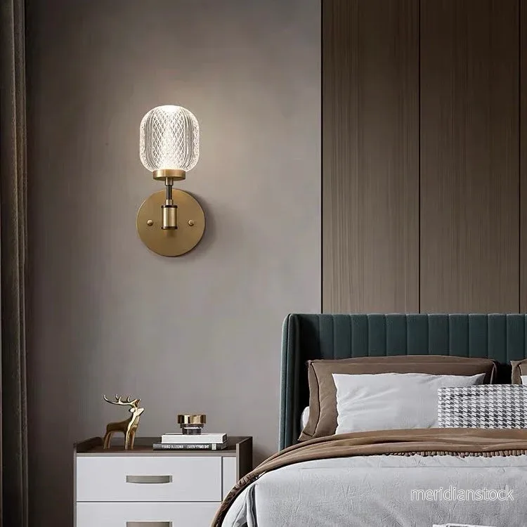 Vägglampa i kristallakryl – vintage sänglampa i mässing - Bild 2