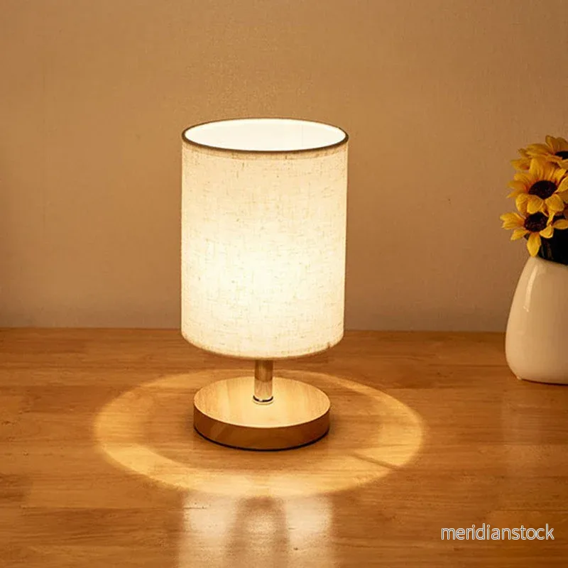 Stilren Minimalistisk Bordslampa – LinenWood - Bild 3